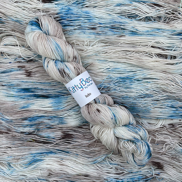 Lido: Superwash Merino Wool/Nylon Yarn | Hand-Dyed Skeins