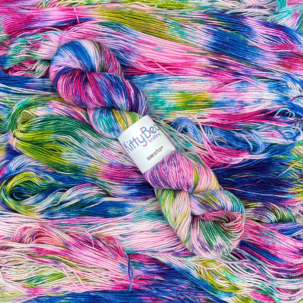 Siesta+: Superwash Merino Cashemere Nylon | Hand-Dyed Knitting Crochet Sock Yarn